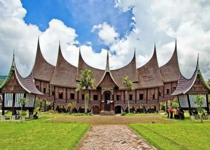 Rumah Gadang, Minangkabau, Sumatera Barat