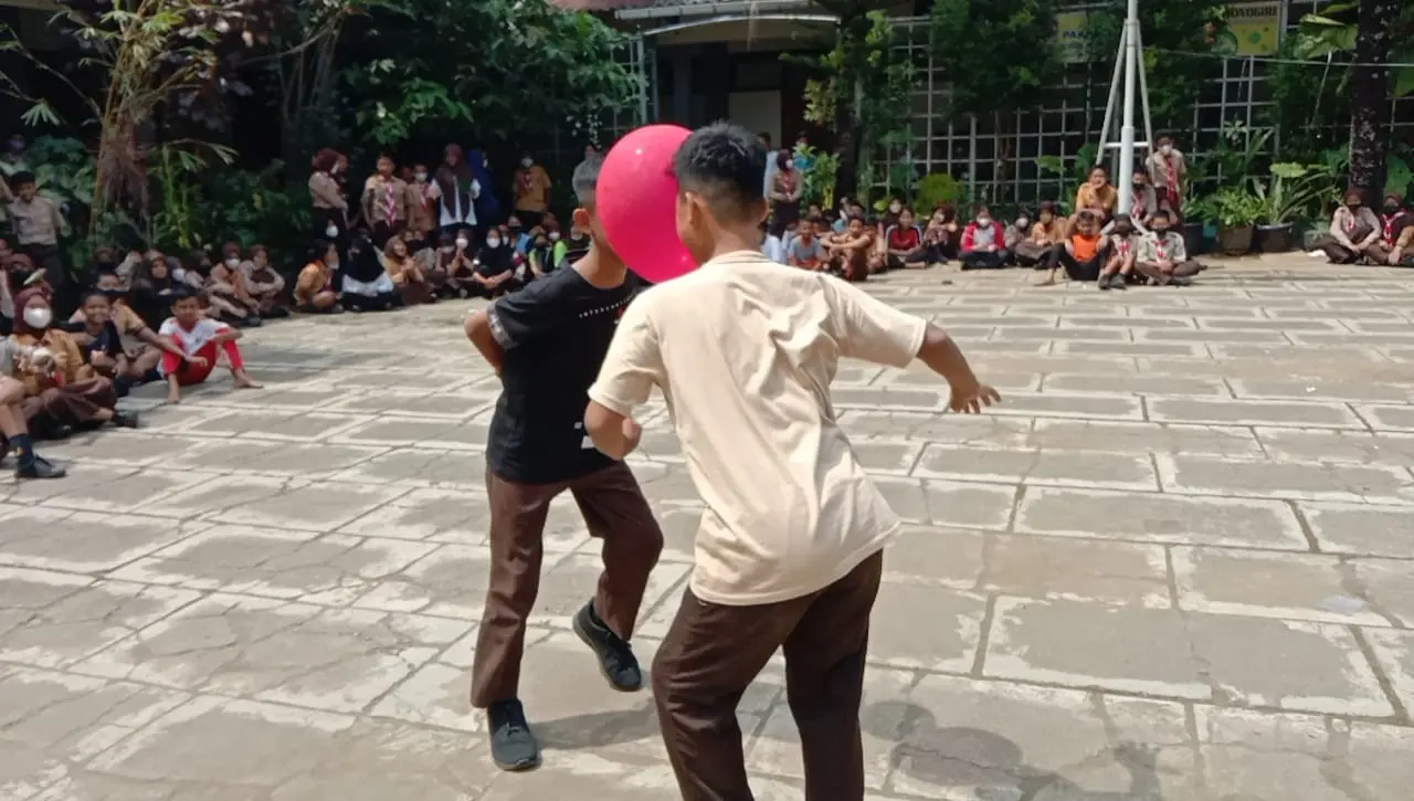 Lomba Joget Balon