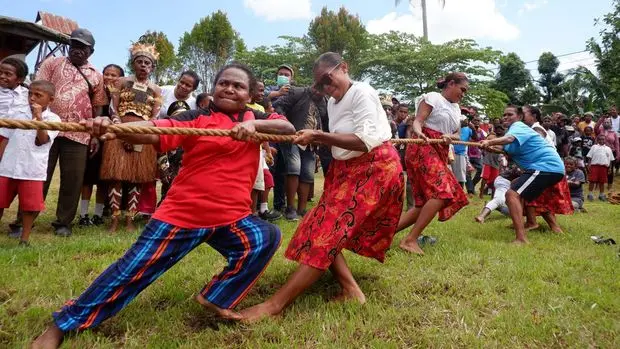 Lomba Tarik Tambang