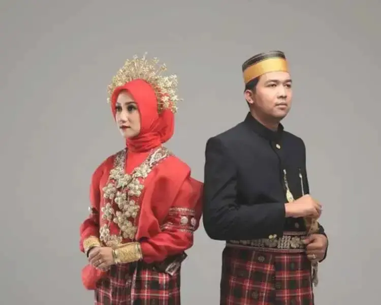 Pattuqduq Towaine (Sulawesi Barat)